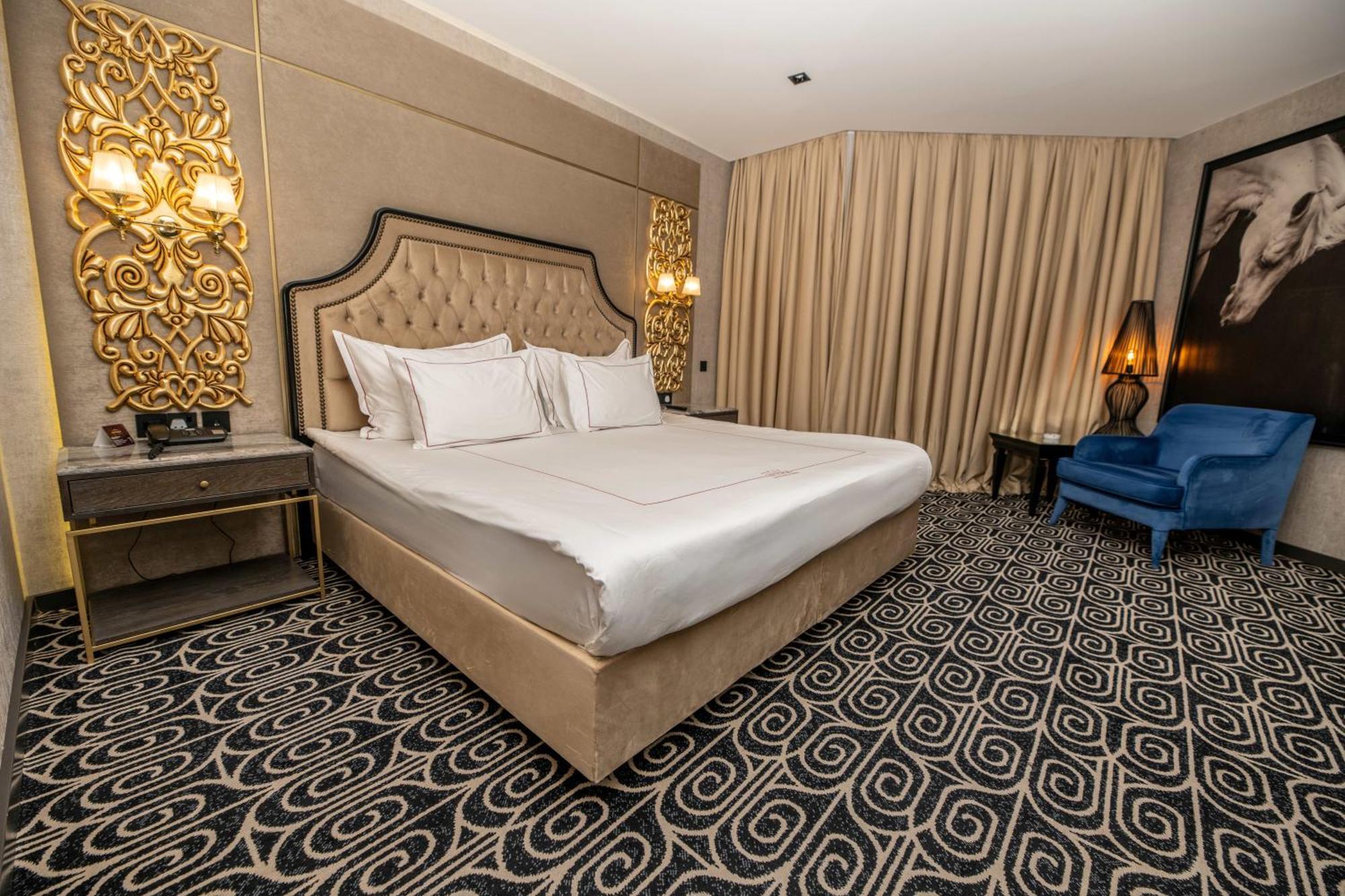 Grand Opera Hotel & Casino & Spa Kyrenia  Exteriör bild