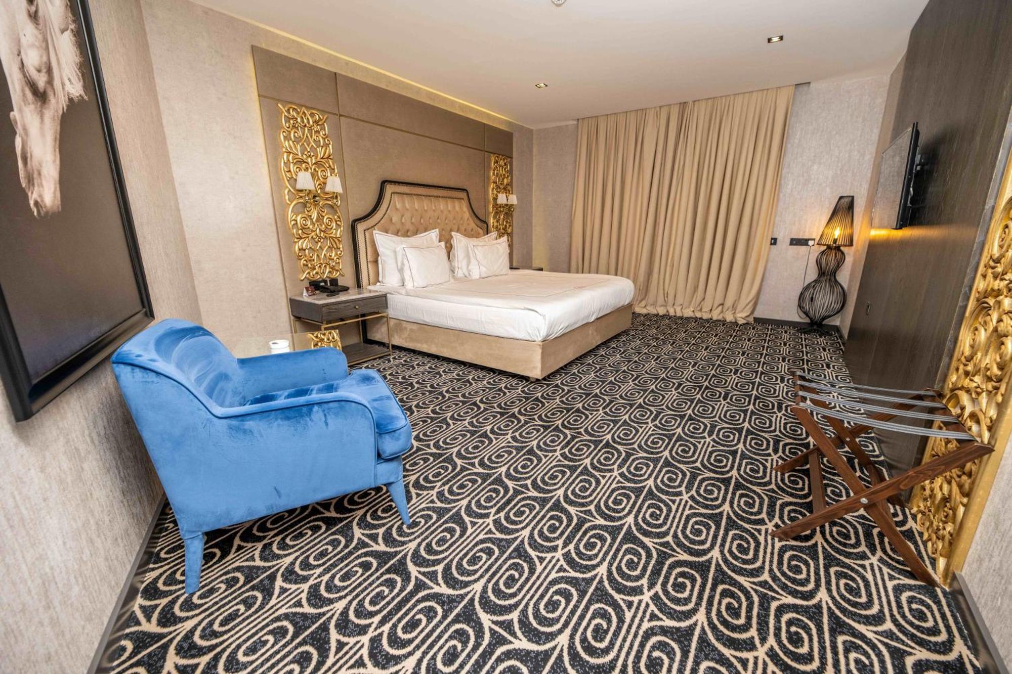 Grand Opera Hotel & Casino & Spa Kyrenia  Exteriör bild